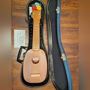 Ukelele The Ballerini Handcrafted Case Included